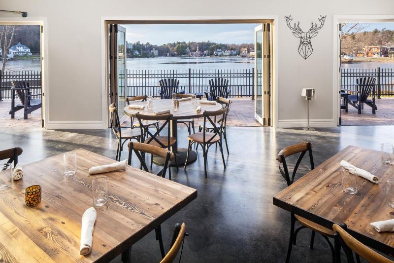 هتل Voco Saranac Lake Ny Waterfront, An Ihg