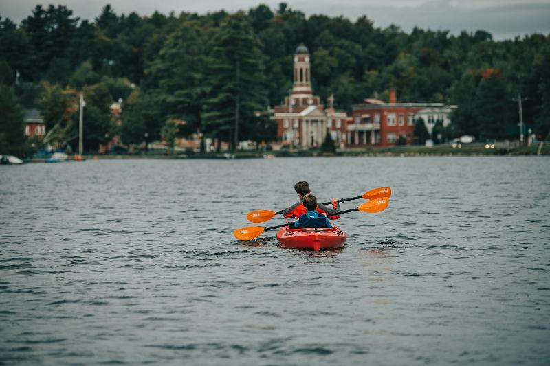 هتل Voco Saranac Lake Ny Waterfront, An Ihg
