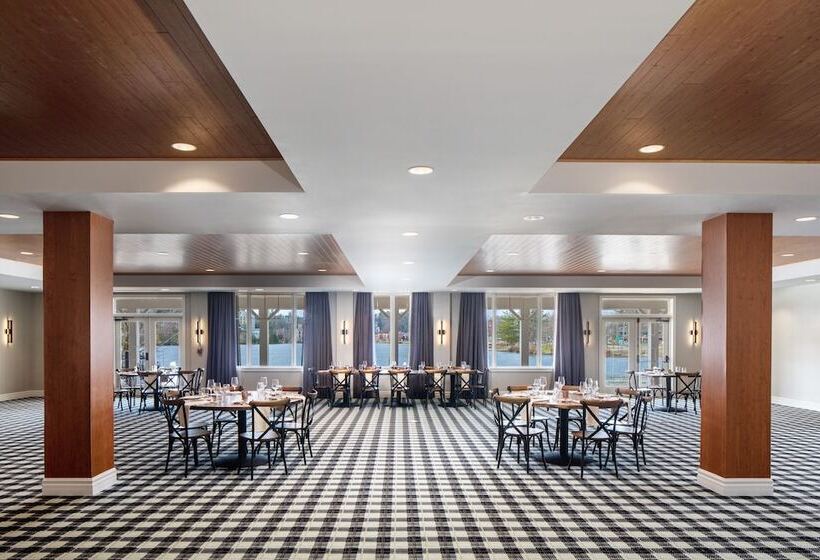 هتل Voco Saranac Lake Ny Waterfront, An Ihg