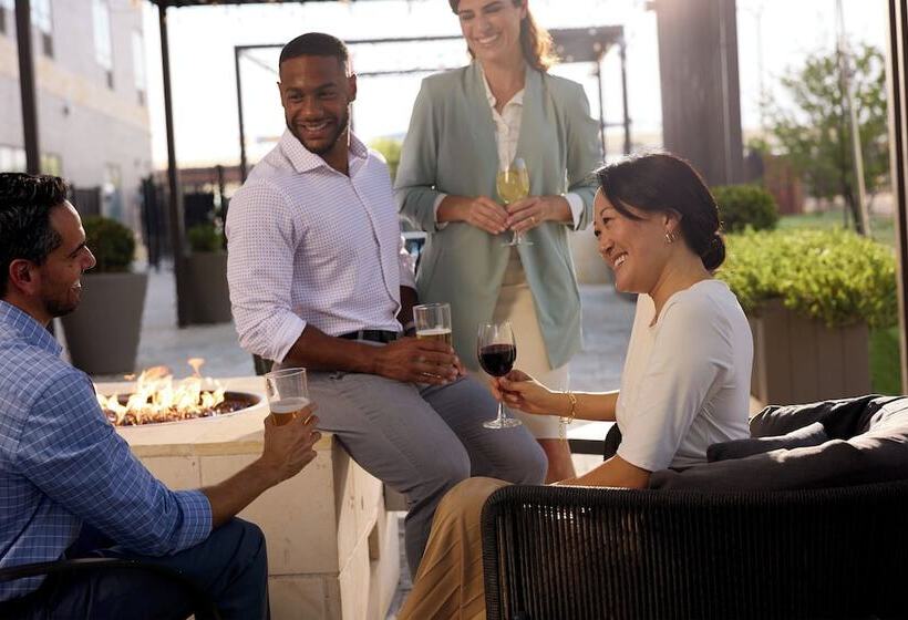 ホテル Staybridge Suites Grand Prairie Near Epic Central, An Ihg