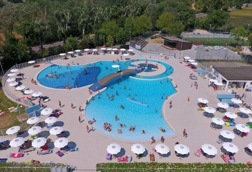 هتل Club Del Sole Adriano Family Camping Village
