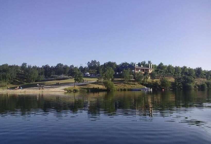 هتل Camping Los Molinos
