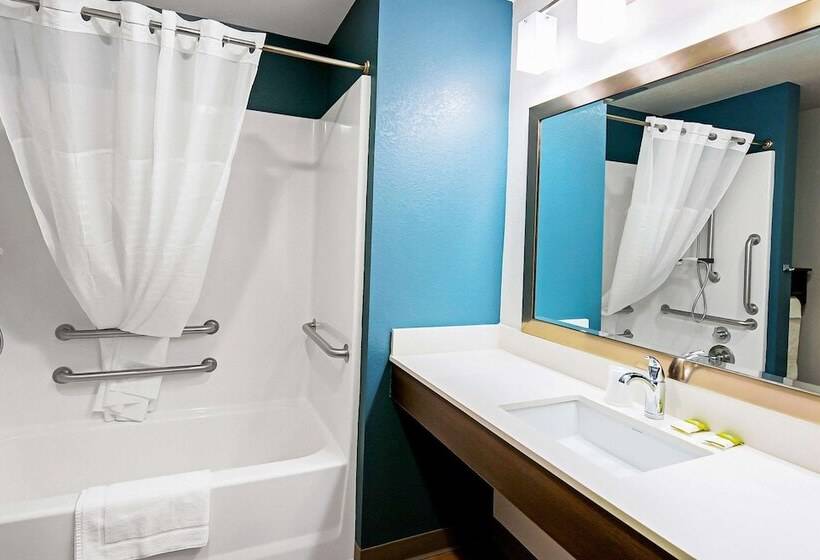 هتل Woodspring Suites Reno Sparks