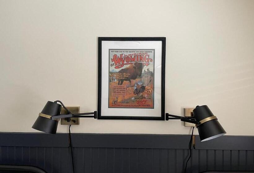 Pinedale Cozy Cabins