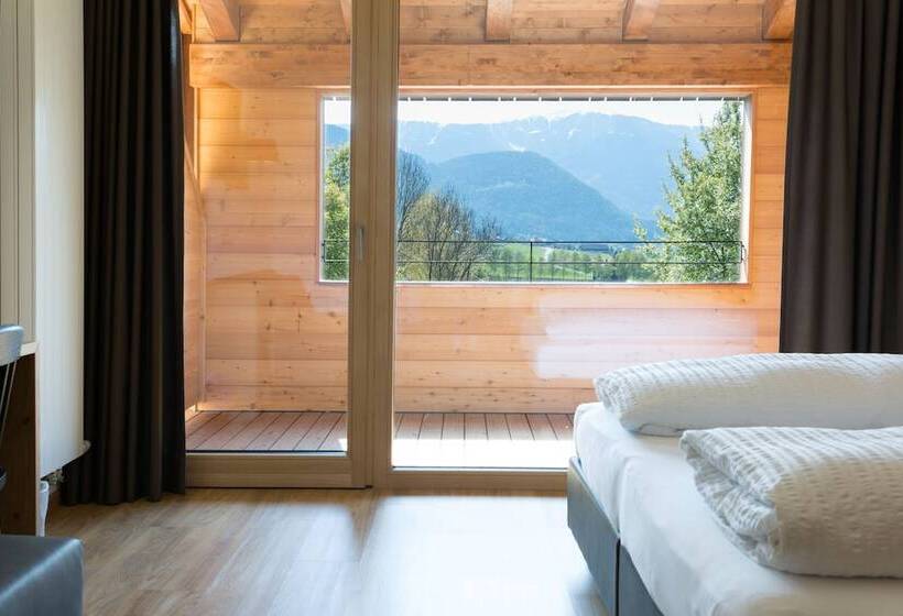 تختخواب و صبحانه Garni Bachlerhof