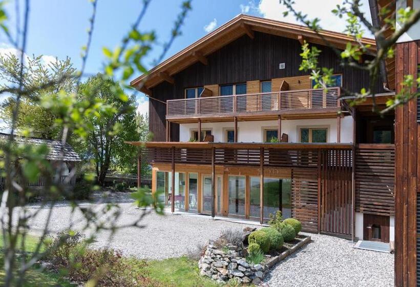 تختخواب و صبحانه Garni Bachlerhof
