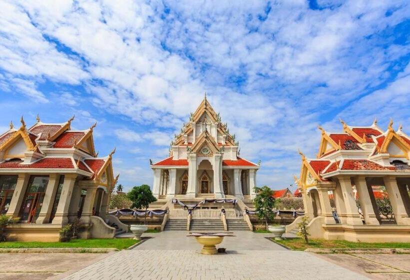 هتل Baan Siripaka