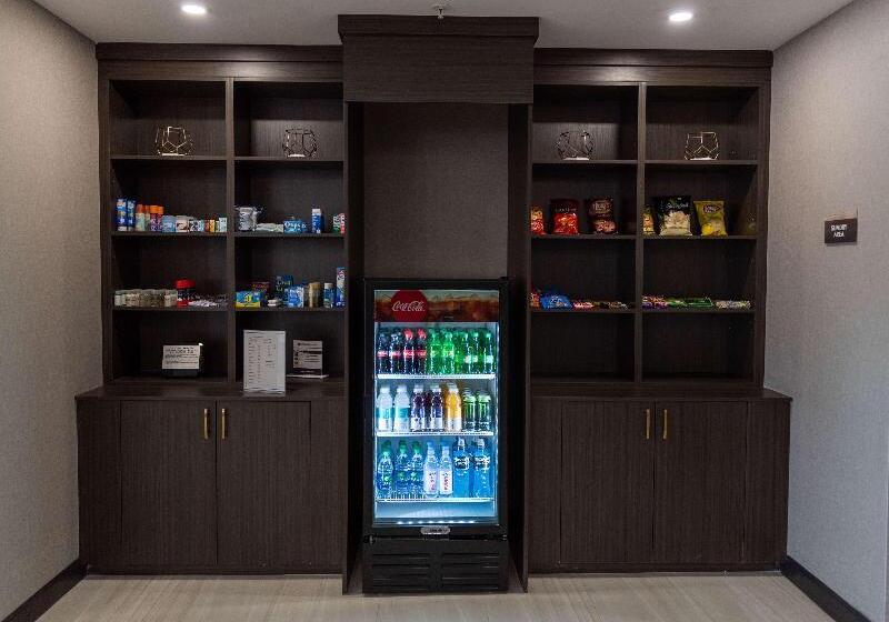 هتل Best Western Premier Executive Residency Medicine Hat