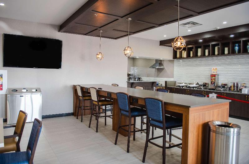 هتل Best Western Premier Executive Residency Medicine Hat