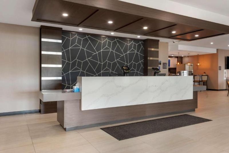 هتل Best Western Premier Executive Residency Medicine Hat