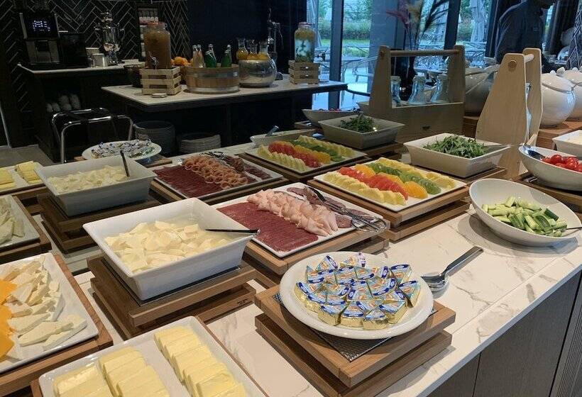 Hotel Four Points By Sheraton Prishtina City