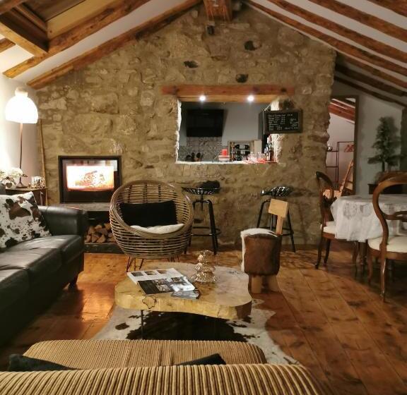 پانسیون La Petite Chapelle