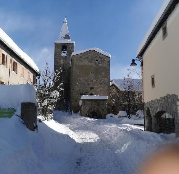 پانسیون La Petite Chapelle