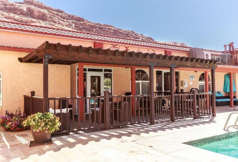 هتل Aarchway Inn