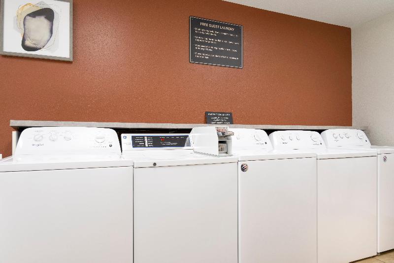 فندق Candlewood Suites East Lansing, An Ihg