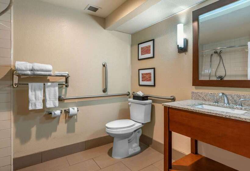 فندق Comfort Inn & Suites Sacramento – University Area