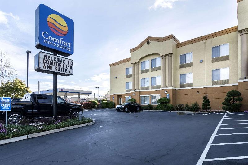 فندق Comfort Inn & Suites Sacramento – University Area