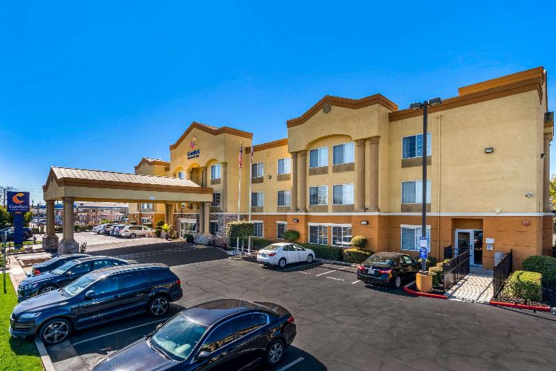 هتل Comfort Inn & Suites Sacramento   University Area