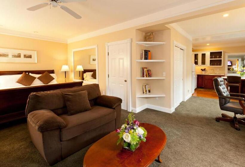 Отель Crowne Pointe Historic Inn Adults Only
