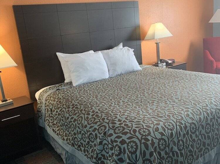 호텔 Days Inn By Wyndham Greenwood Sc
