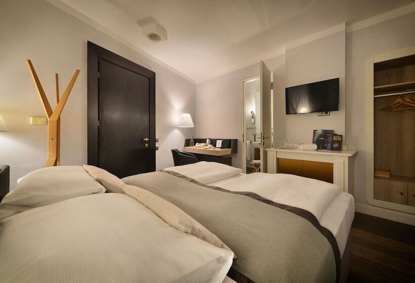 Fotos del hotel Design Hotel Neruda:  3