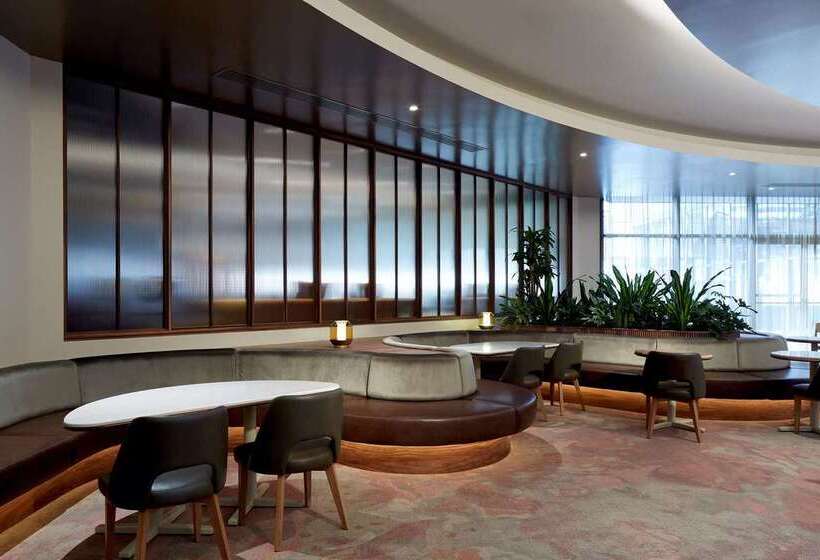 Hotel Doubletree By Hilton Montreal