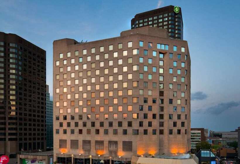 Hotel Doubletree By Hilton Montreal