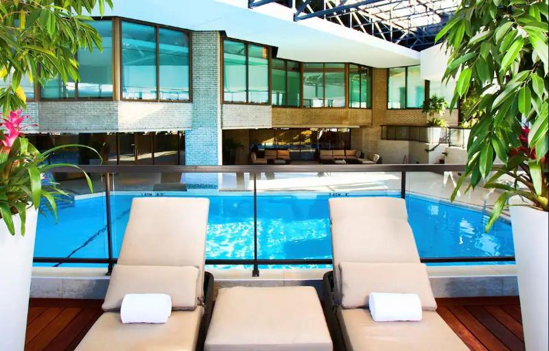 هتل Doubletree By Hilton Montreal