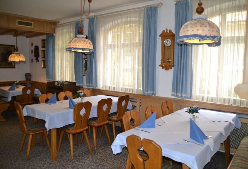 ホテル Gasthof Zur Linde