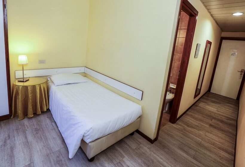 Fotos del hotel Giardino D'europa:  12