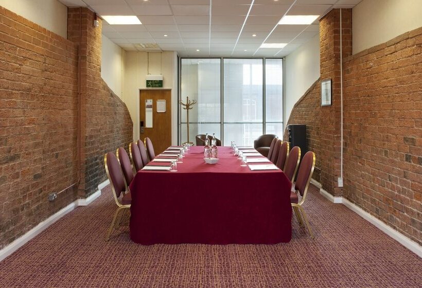 هتل Holiday Inn Ellesmere Port/cheshire Oaks, An Ihg