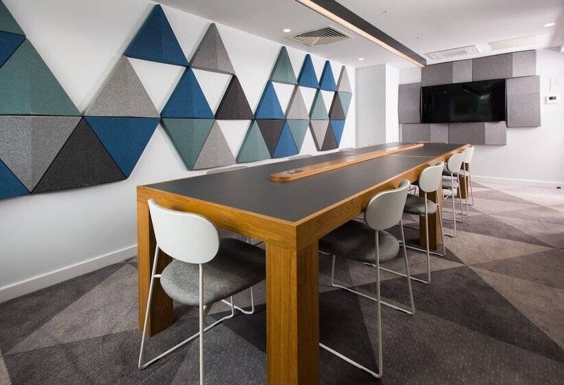 Fotos del hotel Holiday Inn Express Cardiff Bay:  13 Fotos del hotel Holiday Inn Express Cardiff Bay:  13