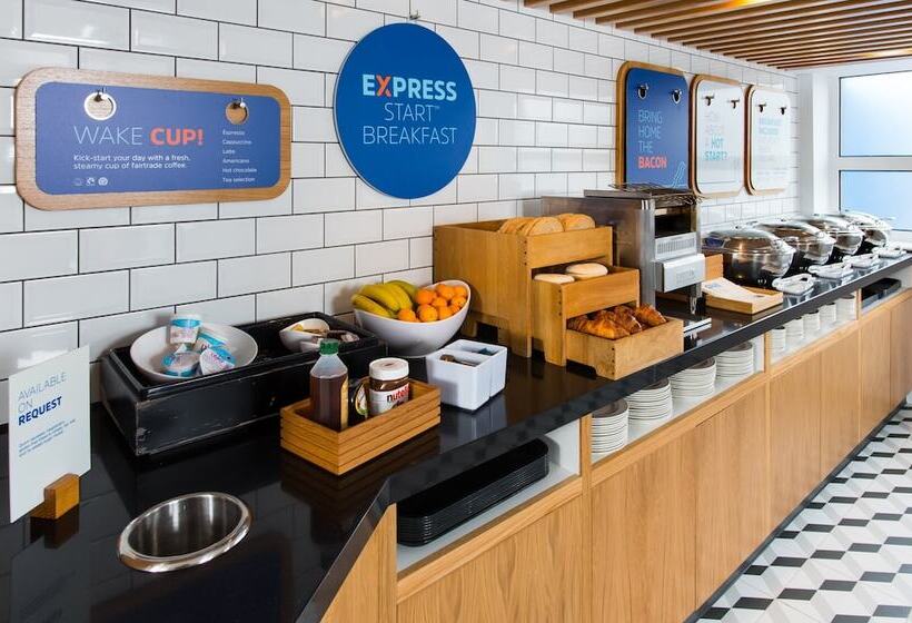 Fotos del hotel Holiday Inn Express Cardiff Bay:  18 Fotos del hotel Holiday Inn Express Cardiff Bay:  18