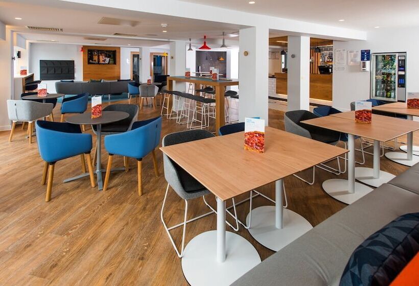 Fotos del hotel Holiday Inn Express Cardiff Bay:  23 Fotos del hotel Holiday Inn Express Cardiff Bay:  23