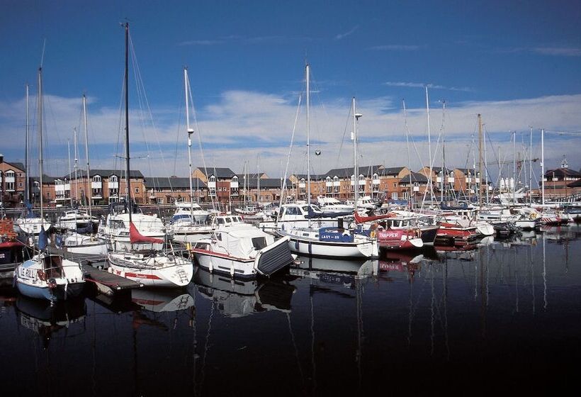 Fotos del hotel Holiday Inn Express Cardiff Bay:  22 Fotos del hotel Holiday Inn Express Cardiff Bay:  22