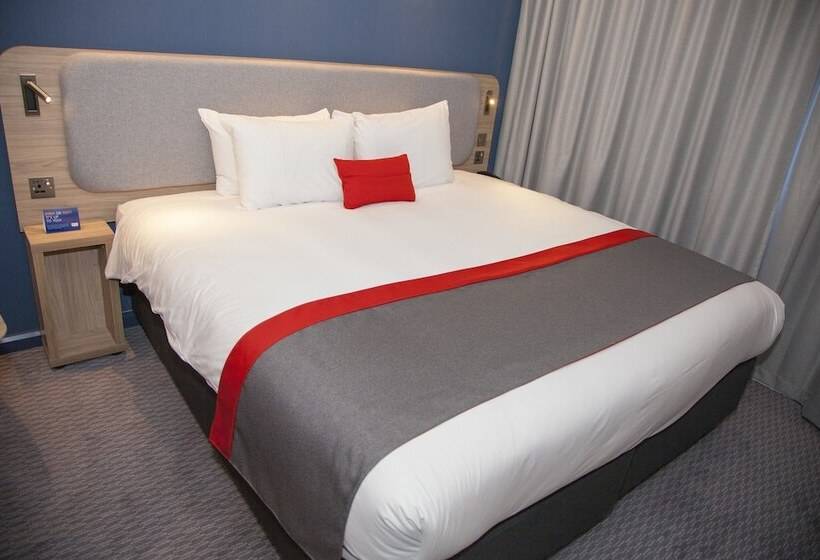 Fotos del hotel Holiday Inn Express Cardiff Bay:  6 Fotos del hotel Holiday Inn Express Cardiff Bay:  6