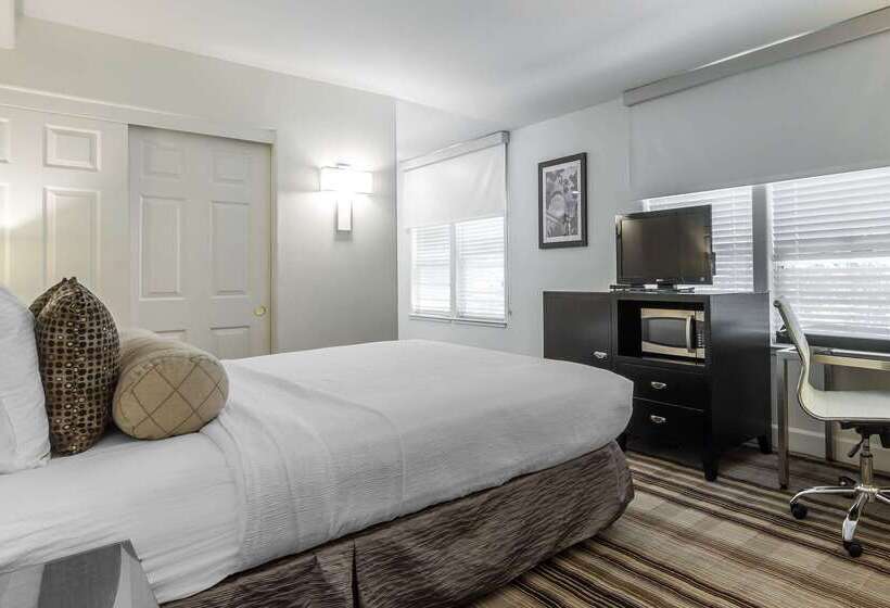 هتل Inn Off Capitol Park, Ascend  Collection