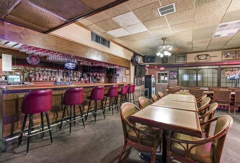 هتل Lamplighter Inn And Suites  North