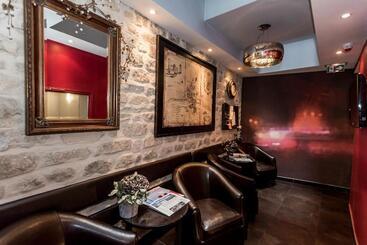 Fotos del hotel Hôtel Lumières Montmartre Paris:  10