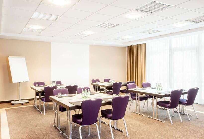 هتل NH Dusseldorf City Nord