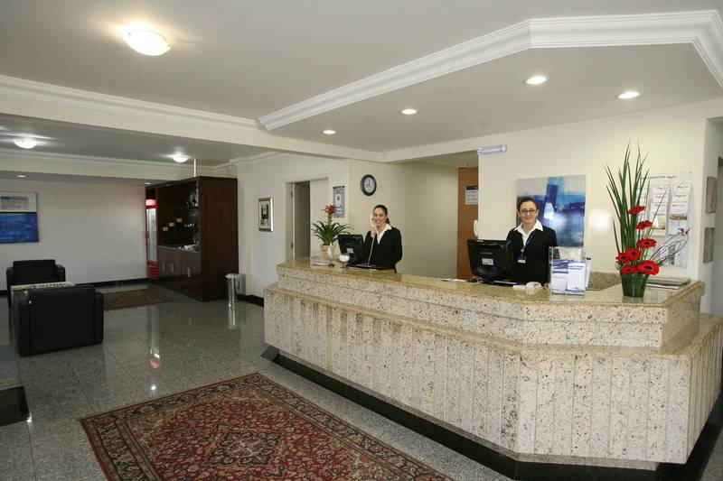 酒店 Plaza Inn Flat Araxa