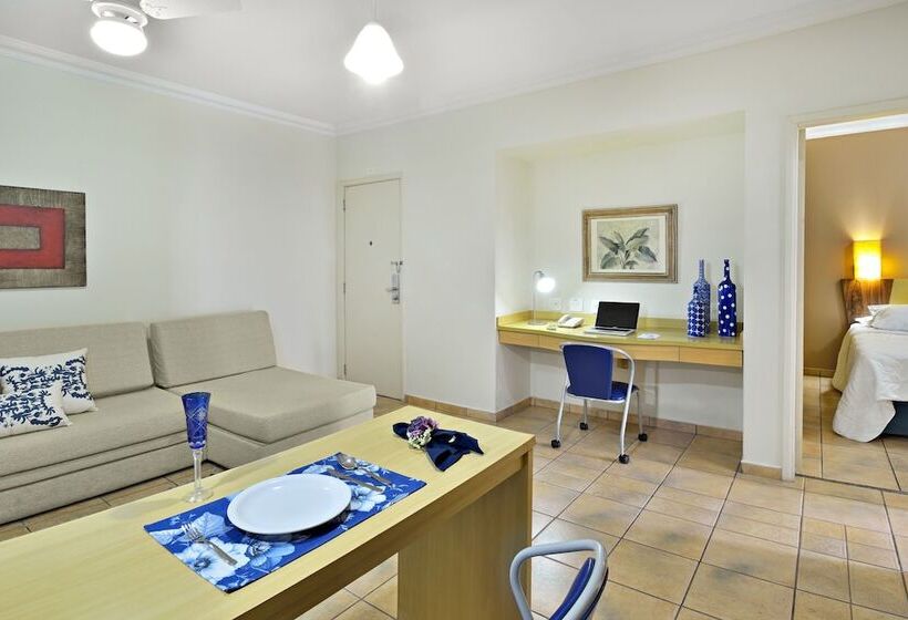 هتل Plaza Inn Flat Araxa