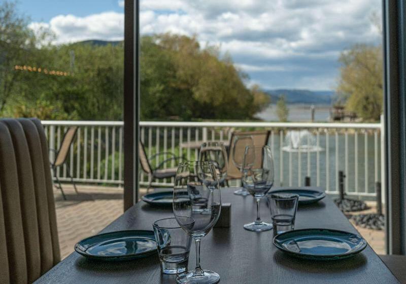 Prestige Harbourfront Resort, Worldhotels Luxury