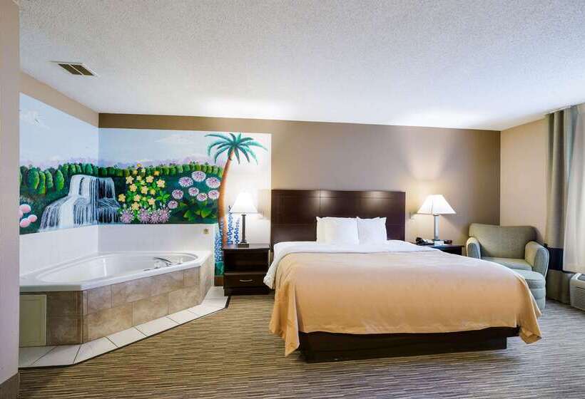 هتل Quality Inn I70 Near Kansas Speedway
