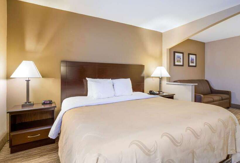 هتل Quality Inn I70 Near Kansas Speedway