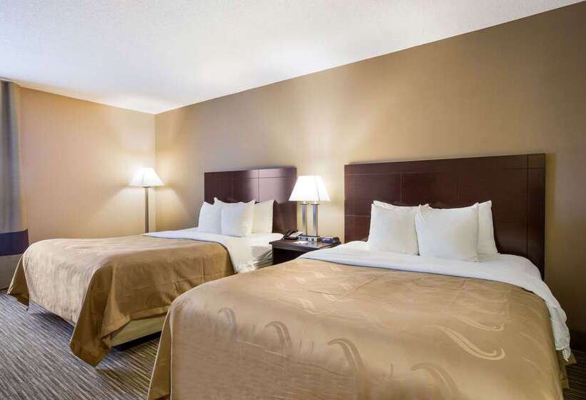 Hotel Quality Inn I70 Near Kansas Speedway