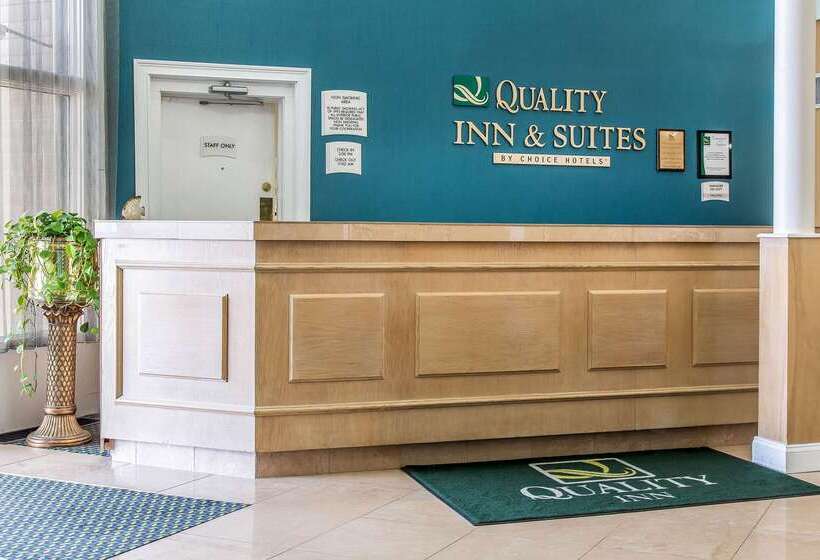 هتل Quality Inn & Suites Middletown  Newport