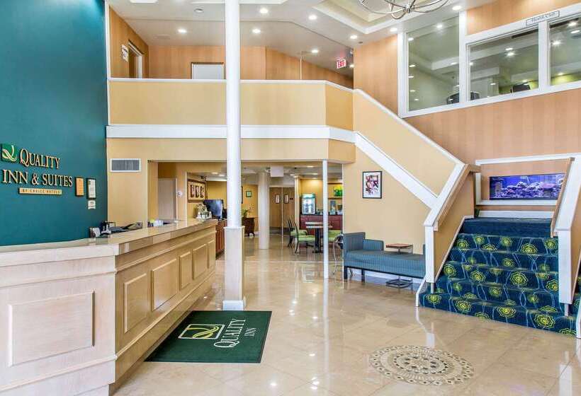 هتل Quality Inn & Suites Middletown  Newport