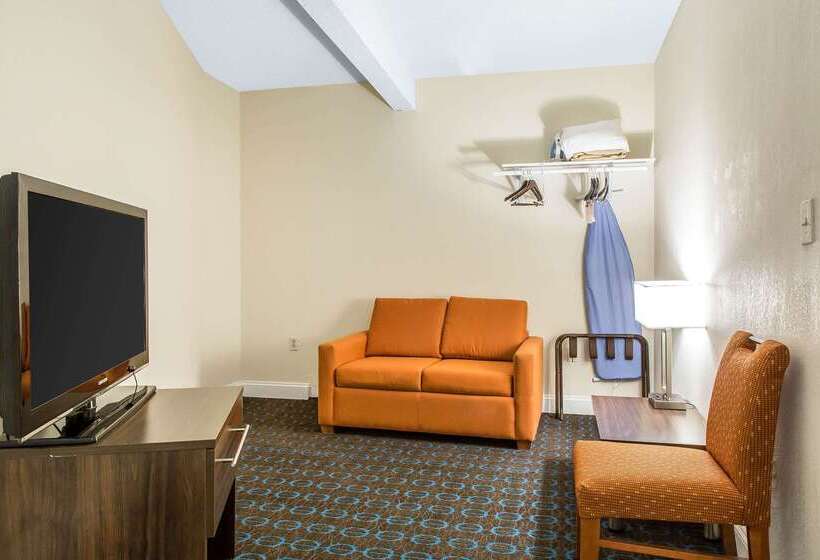 هتل Quality Inn & Suites Middletown Newport