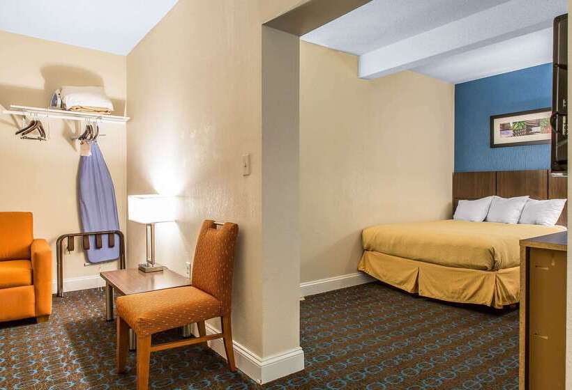 هتل Quality Inn & Suites Middletown  Newport